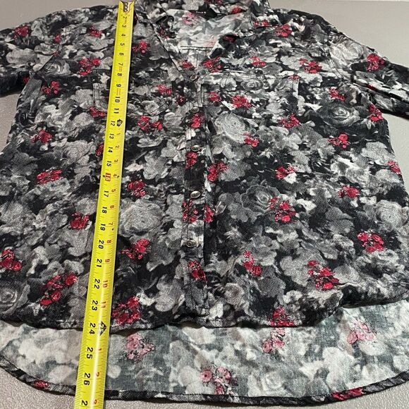 ROCK & REPUBLIC Blouse Floral Black White Button Front Roll Tab Sleeve Womens S - Picture 7 of 9